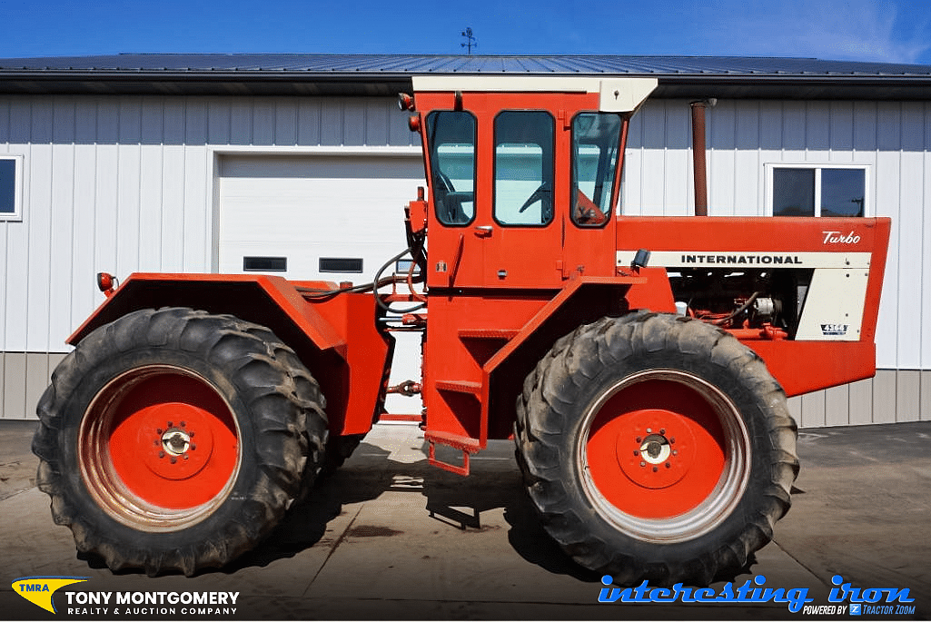 IH 4366 tractor at auction