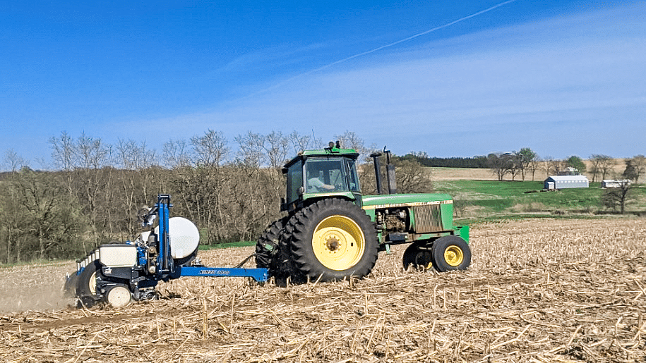 Brice Volker 4640 Kinze 8 Row