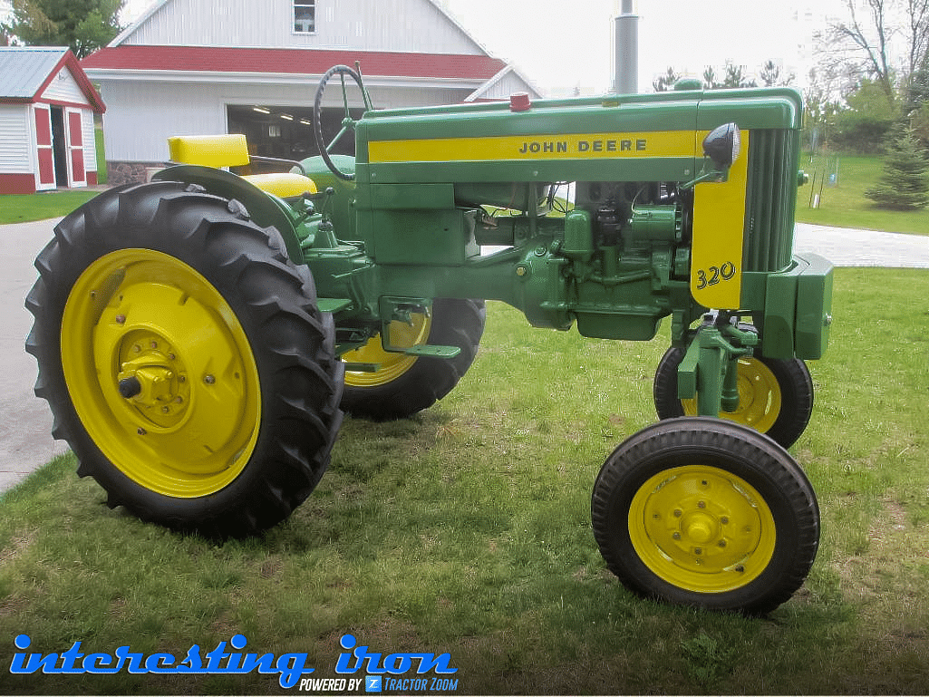 John Deere 320V2