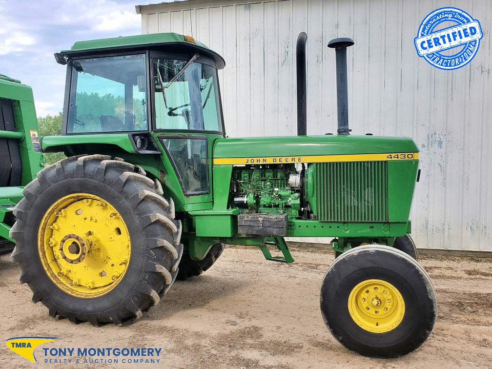 John Deere 4430 at auction