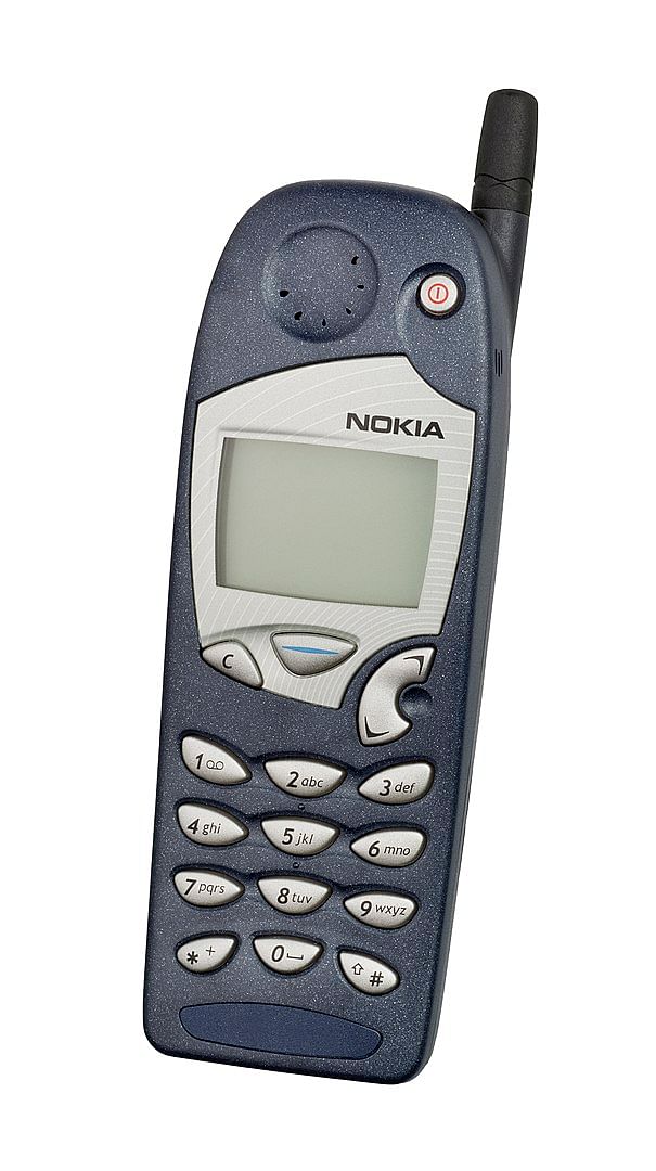 Chuck Pelly DesignworksUSA Nokia 5125 cell phone