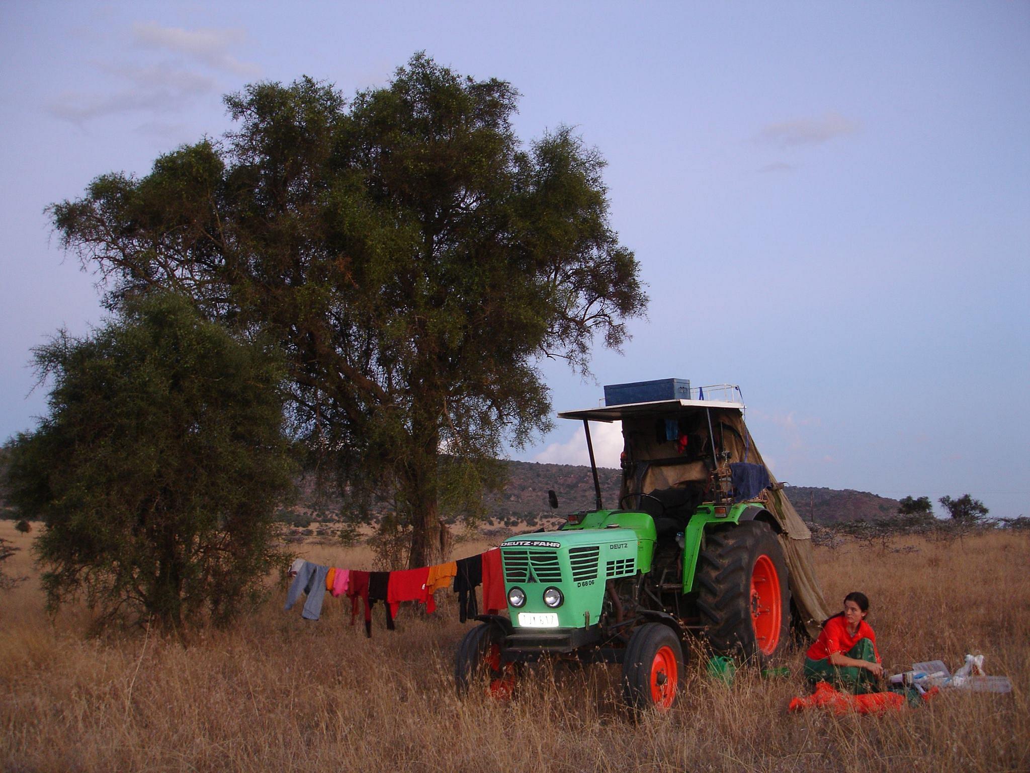 making a tent out of a deutz tractor