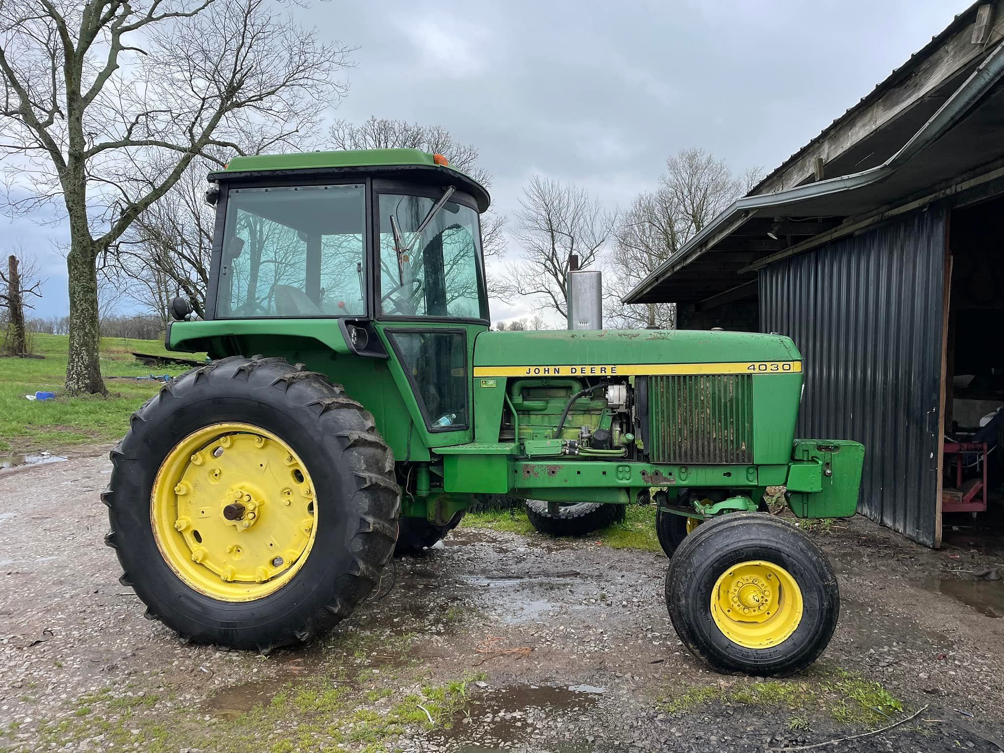 John Deere 4030 at a dustin mallory auction