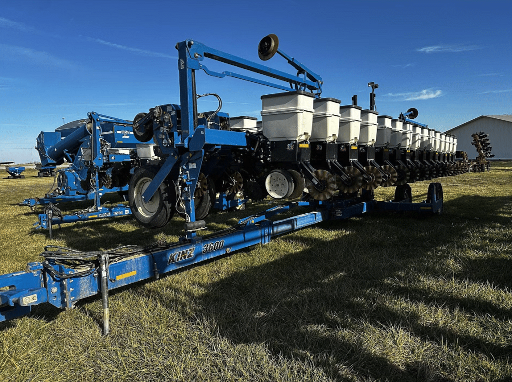 Kinze 3600 Planter with grass in foreground