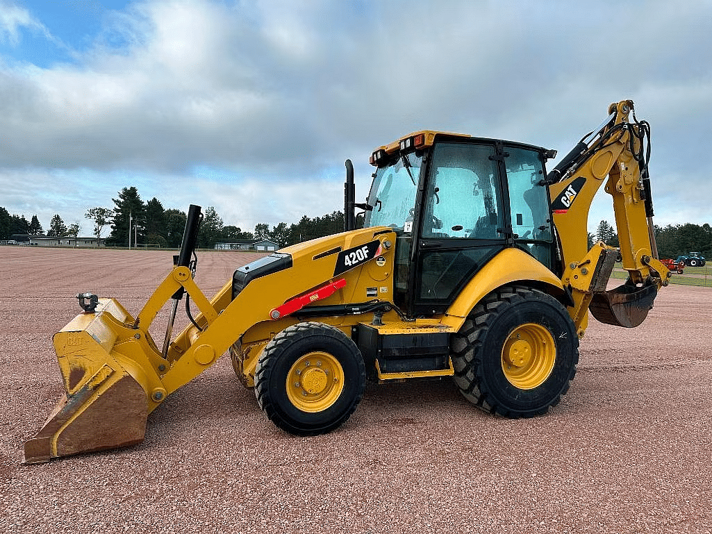 2016 Caterpillar 420F Backhoe Loader