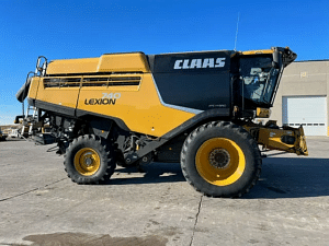 California Claas Lexion 740