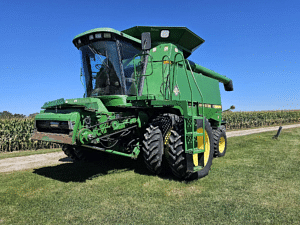 Iowa John Deere 9600 Combine