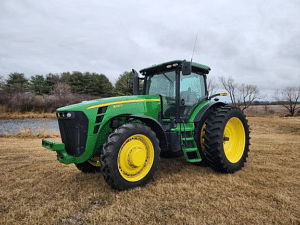 Wisconsin John Deere 8225R Tractor