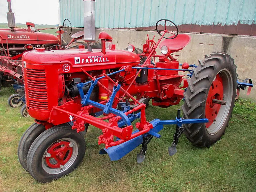 Farmall C 09
