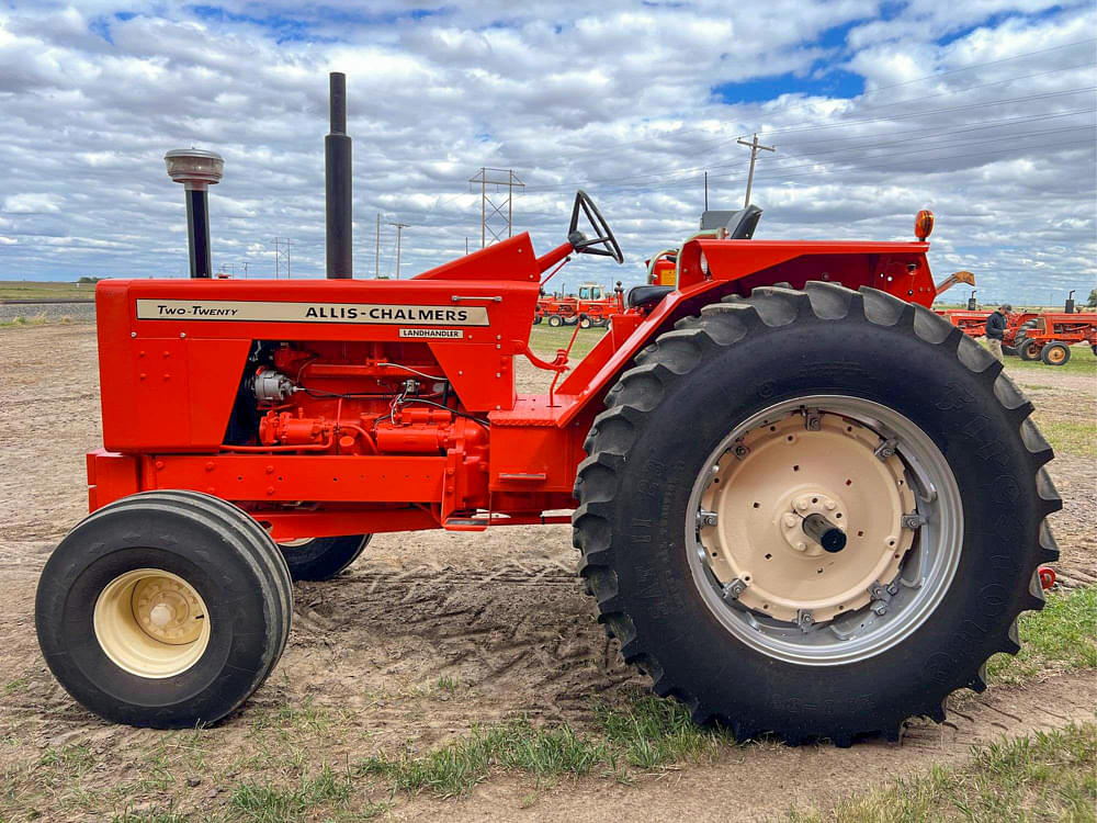 Allis-Chalmers Two-Twenty 05