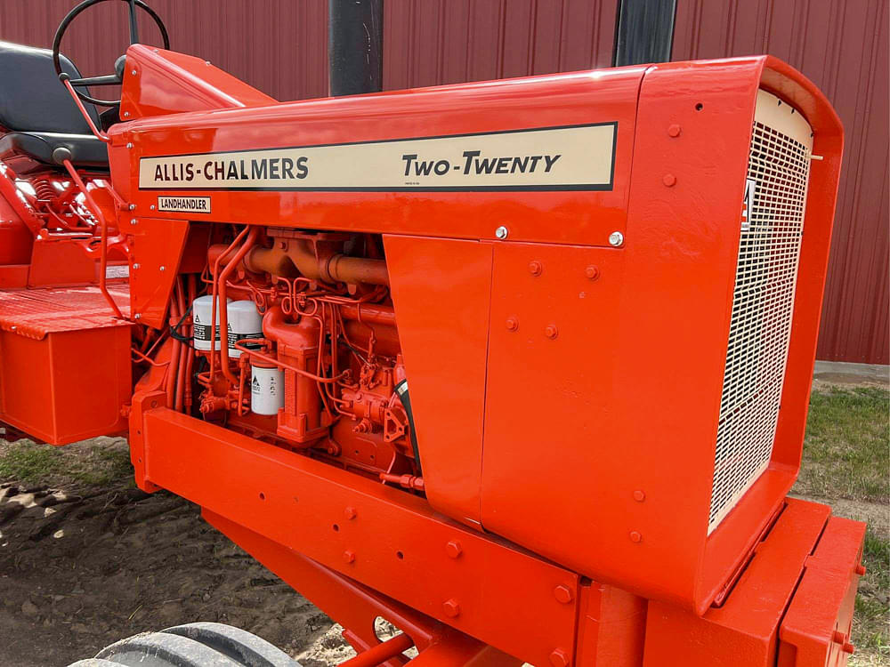 Allis Chalmers Two-Twenty 09