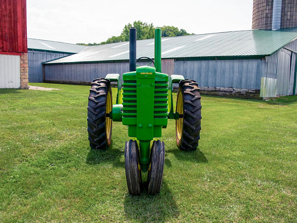 1942 John Deere GM on an online-only Mecum auction in Holmen, WI.
