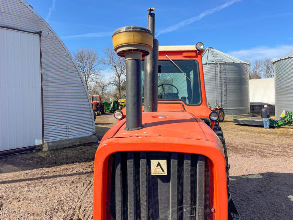 Interesting Iron Allis Chalmers 7040 0004