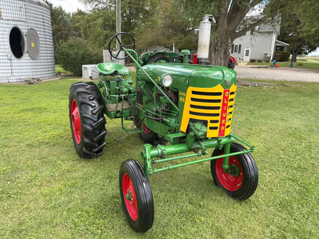 AVP Super 44