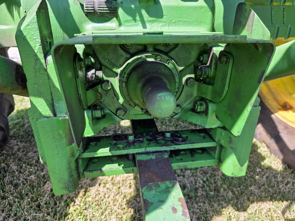 John Deere 4440 02