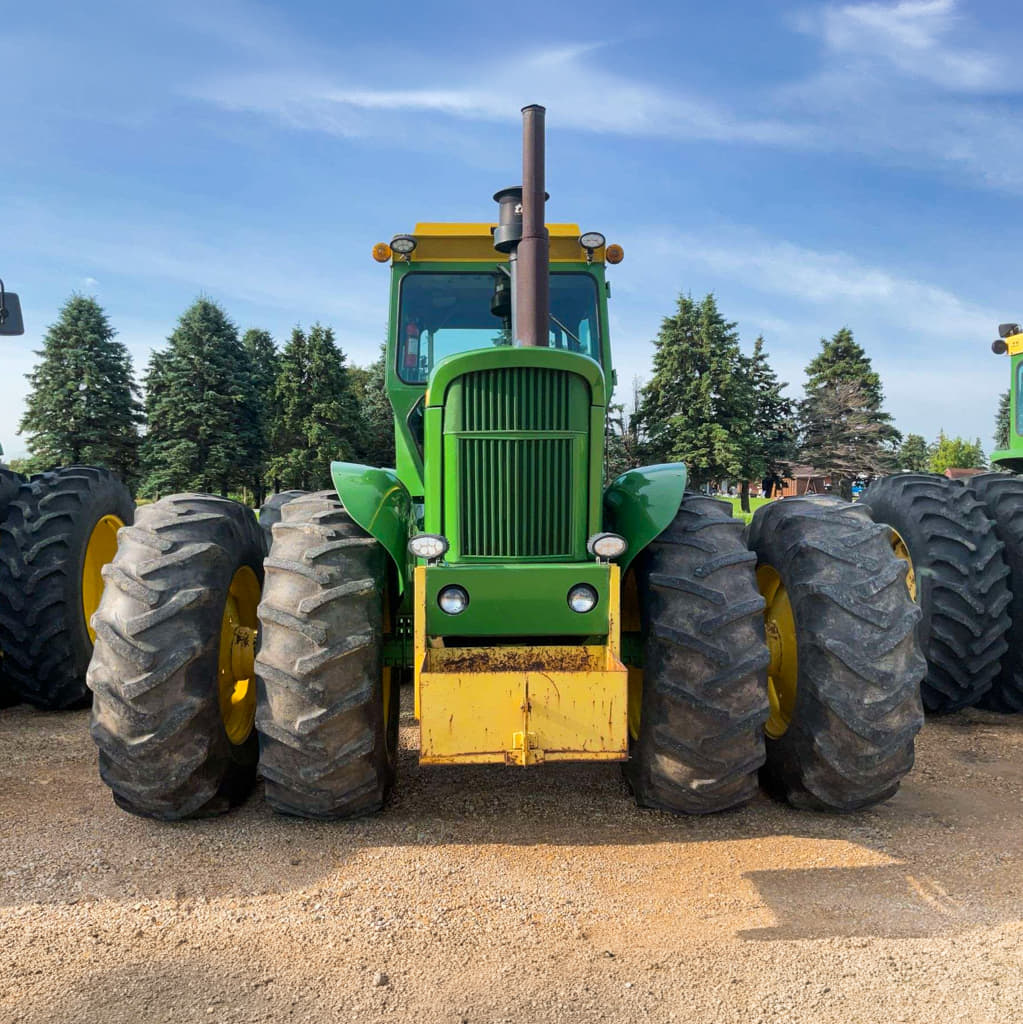 John Deere 7520 02