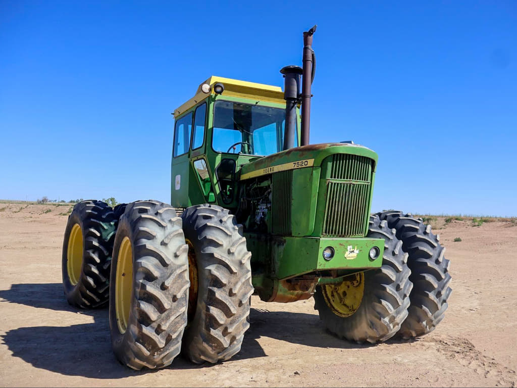 John Deere 7520 14