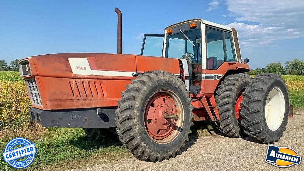 2 Cans IH International Farmall Off White Cream Heavy Duty Tractor Spr