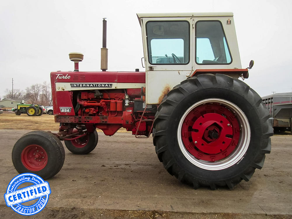 Farmall 856 left side view