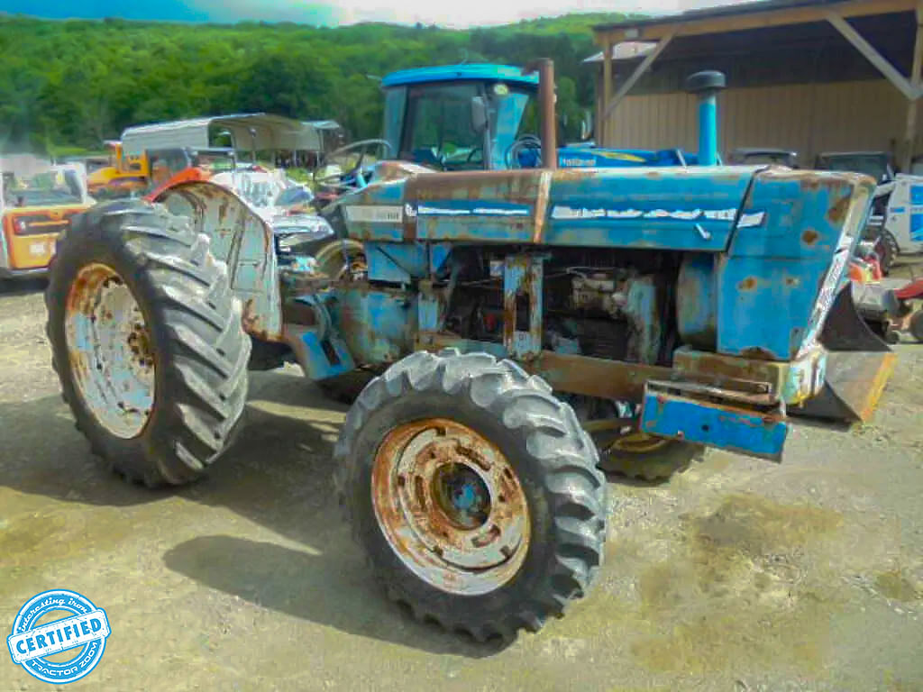Roadless 95 (Ford) tractor at a NY consignment auction