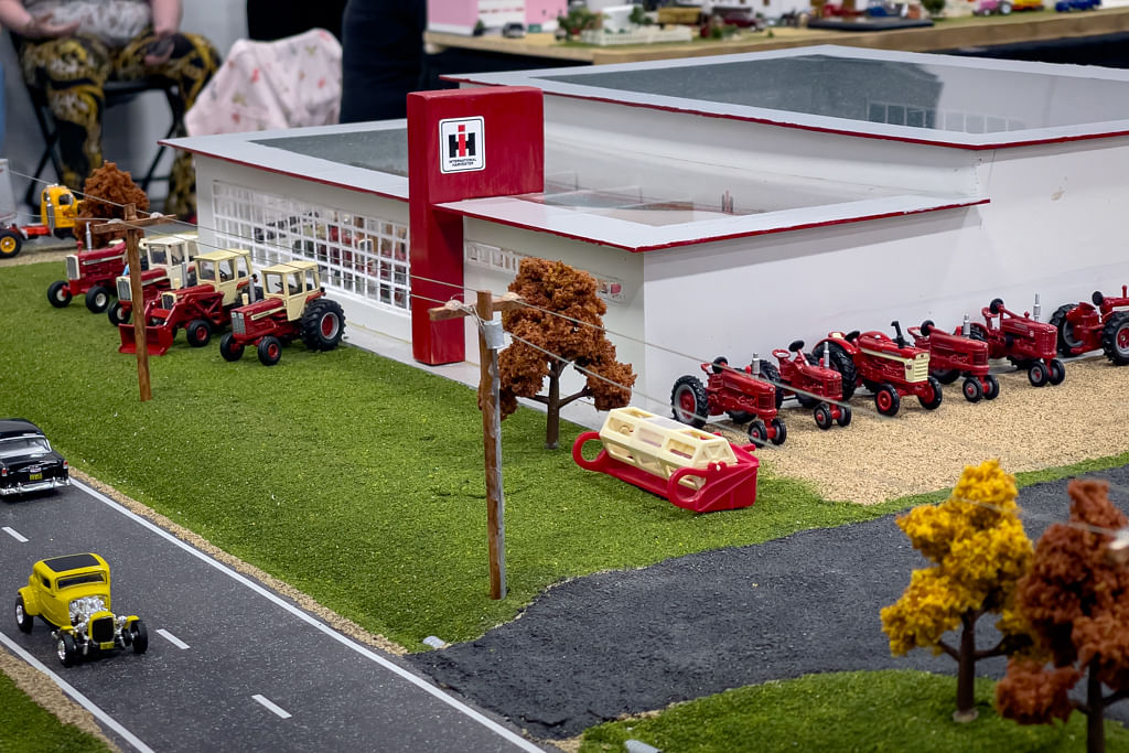 Mid-sixties IH dealership display in Dyersville