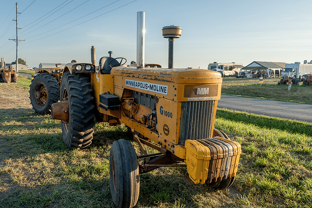 MM G1000 tractor